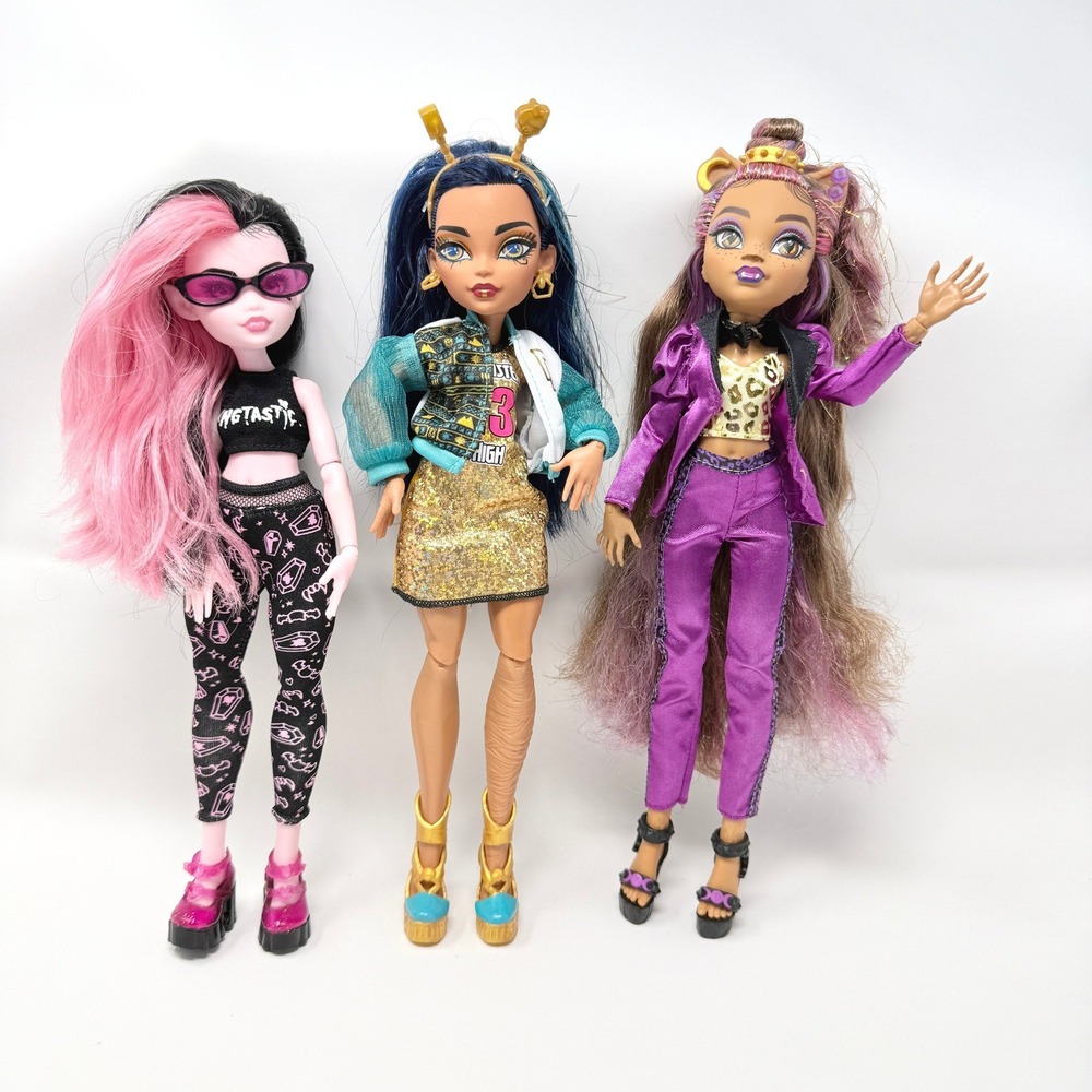 Monster High G3 Doll Lot Draculaura Cleo de Nile Clawdeen Wolf Mattel 2021